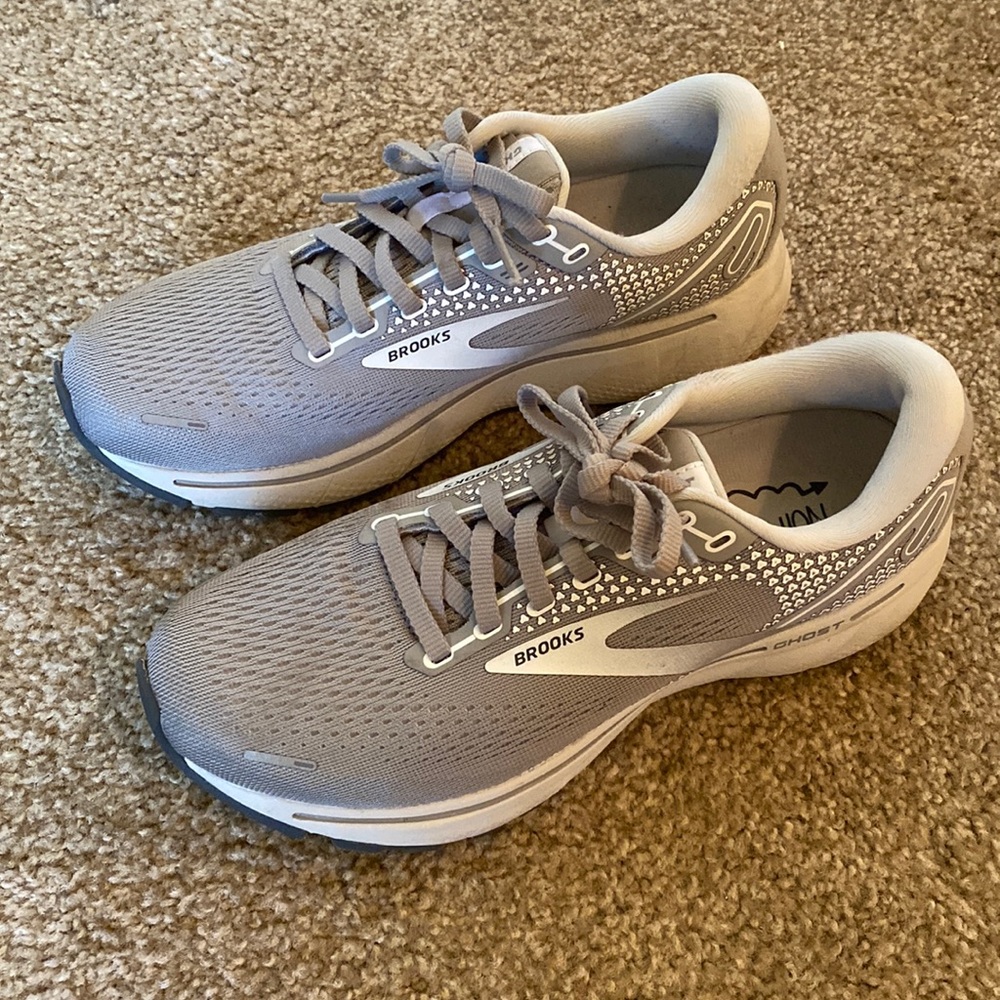 Brooks Ghost Size 8 Worn Once